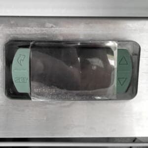 Controlador Digital Bajo Mostrador Refrigerado 3 Puertas 1,87 Mts | KLIMA 010A