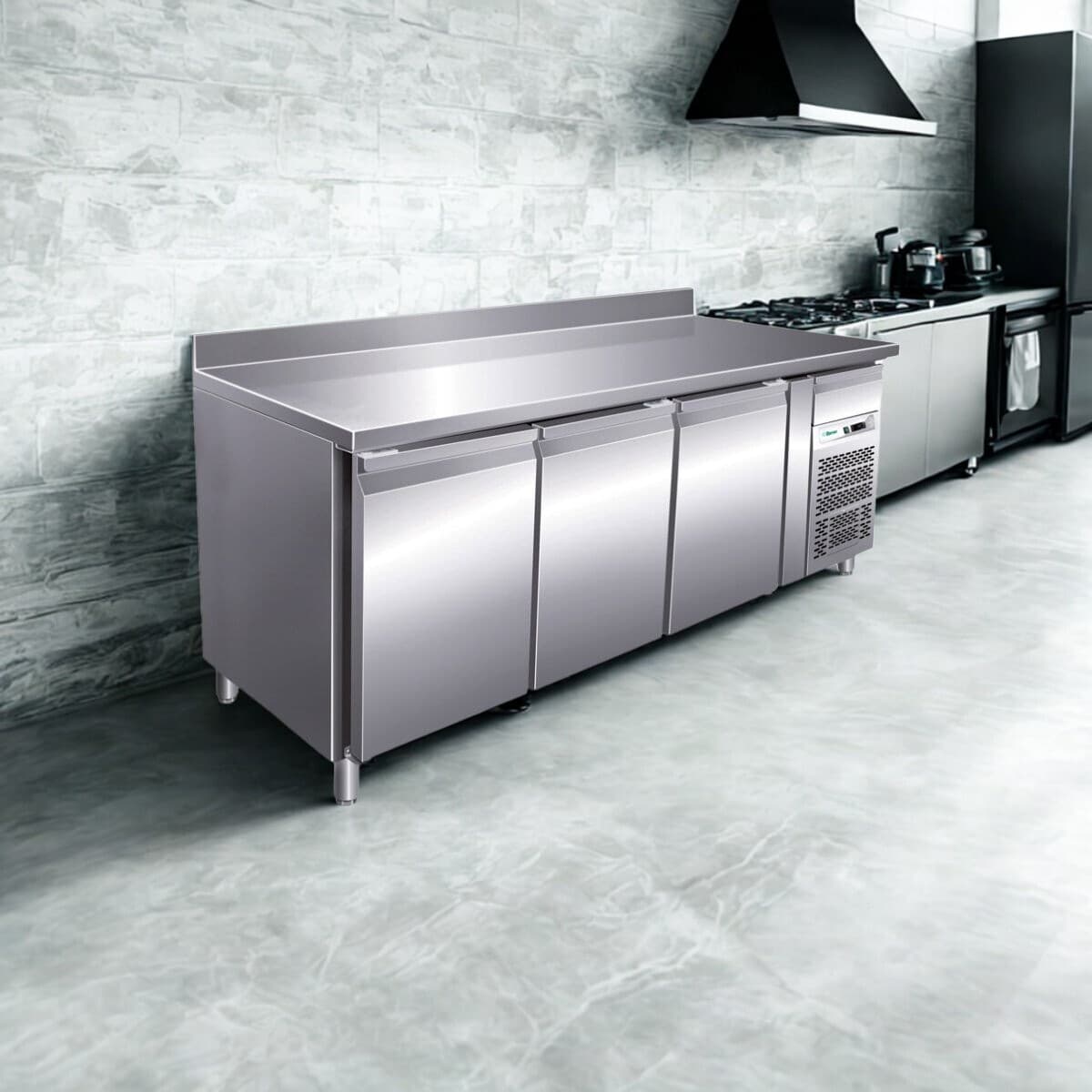 Freezer bajo mesada con respaldo 3 puertas 417 litros | Xing Xing GX-GN3200BT-HC
