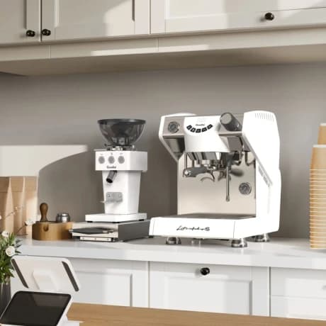 Cafetera espresso Gemilai G3149, deposito de agua