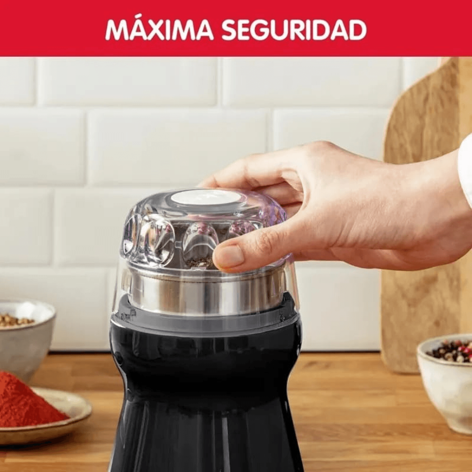 Molinillo Moulinex AR110830 con la tapa de seguridad