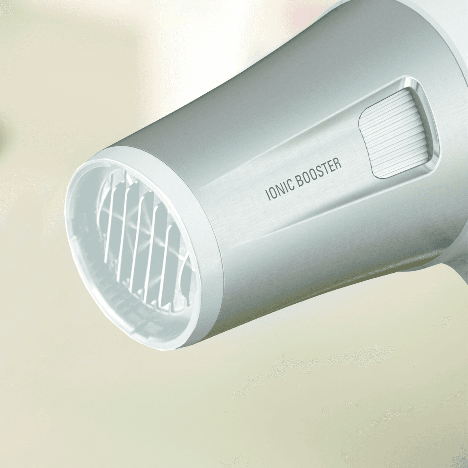 Detalle de la tecnología Ionic Booster del secador Rowenta CV5930F0