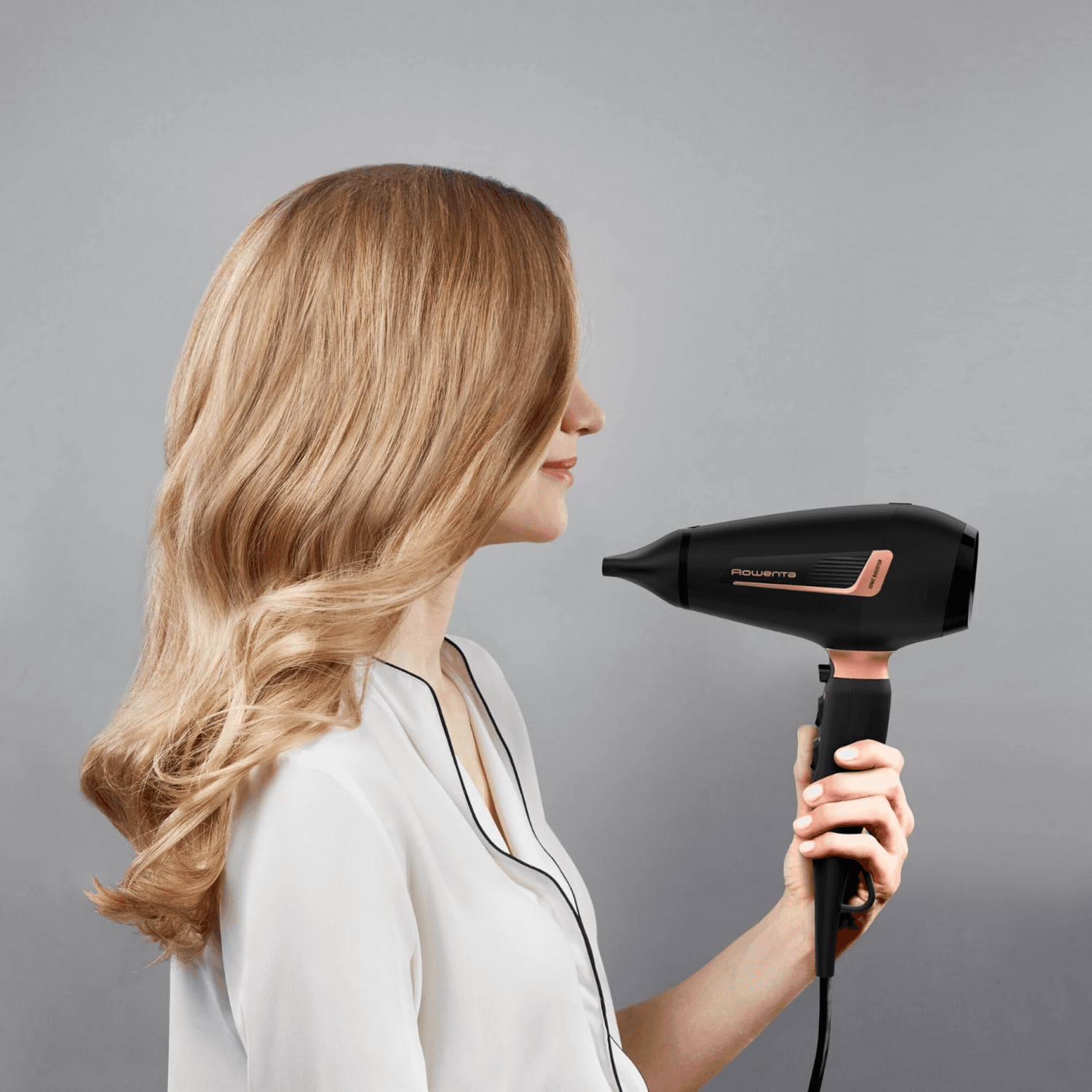 Secador de pelo Rowenta CV8830F0 en uso