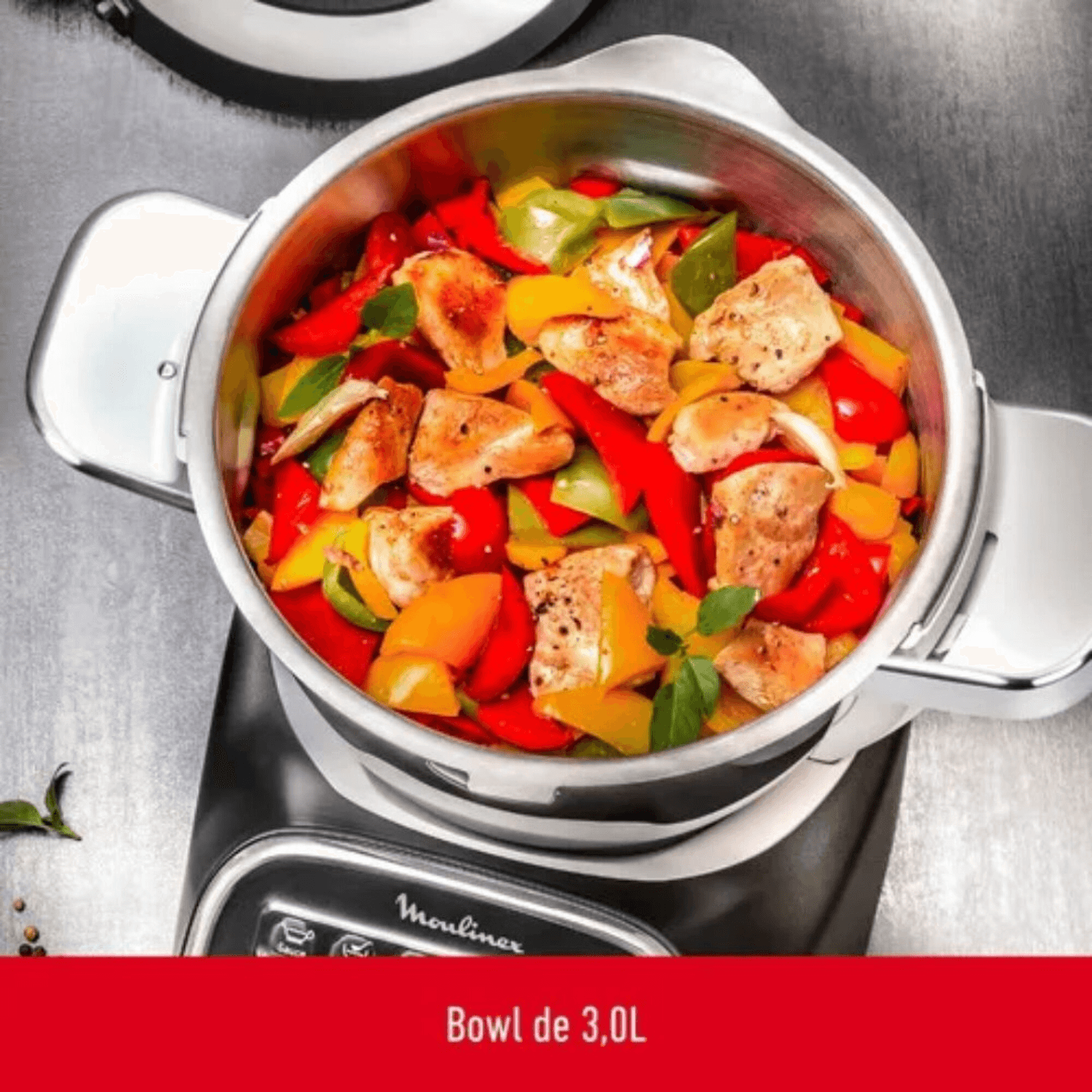 Bowl de acero inoxidable de 3 L del Moulinex Companion XL con pollo y morrones