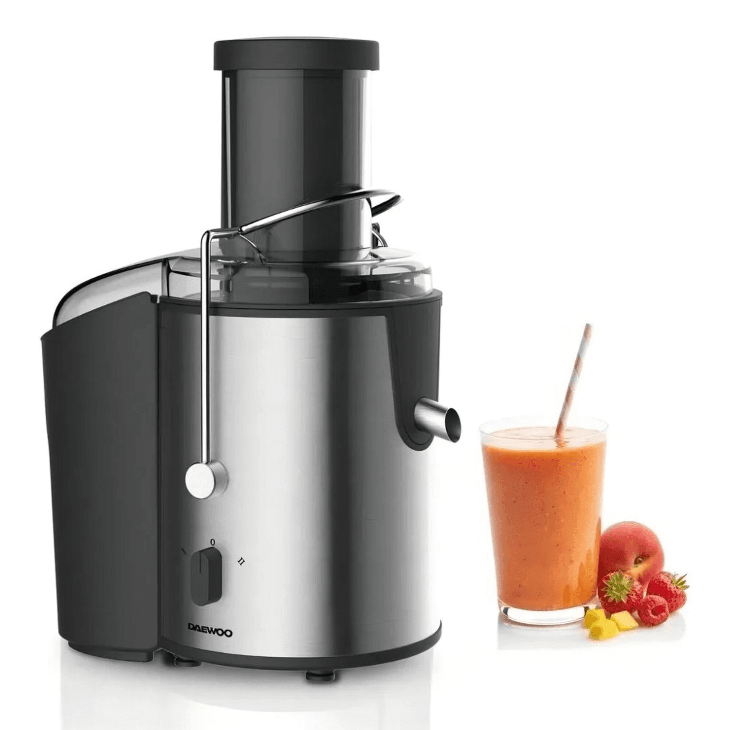 Juguera Daewoo JE4217 junto a un vaso de jugo de frutas