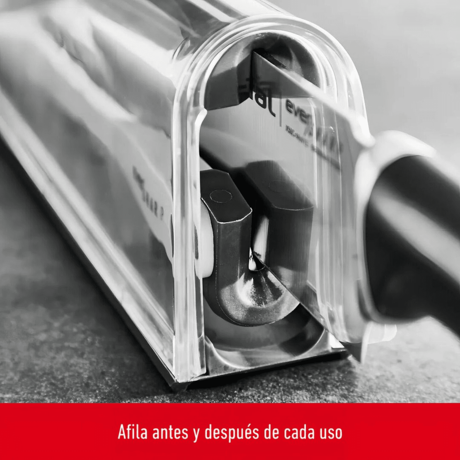 Afilador dentro de la funda del cuchillo Tefal Eversharp