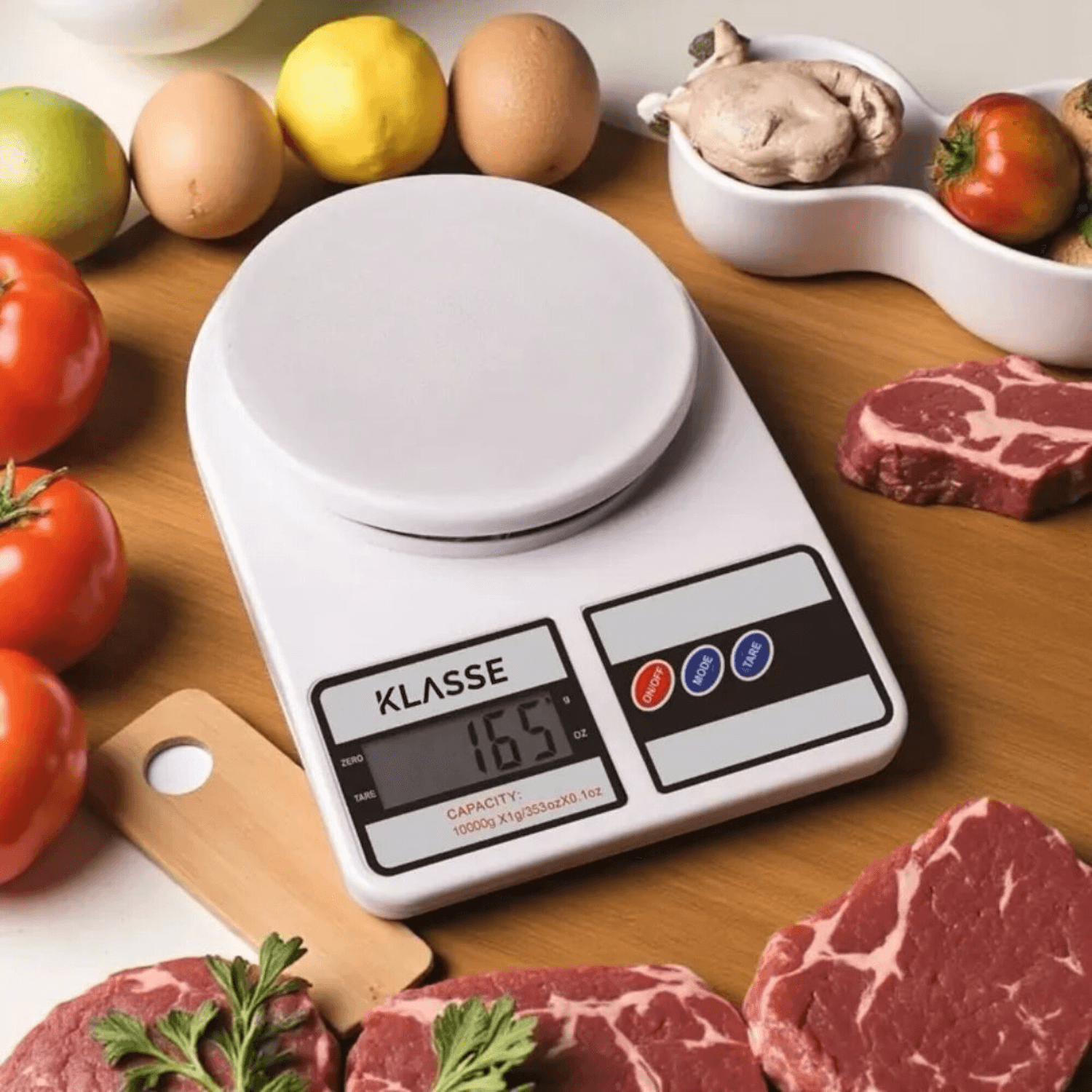 Balanza de cocina Klasse KS2001 con ingredientes sobre una tabla