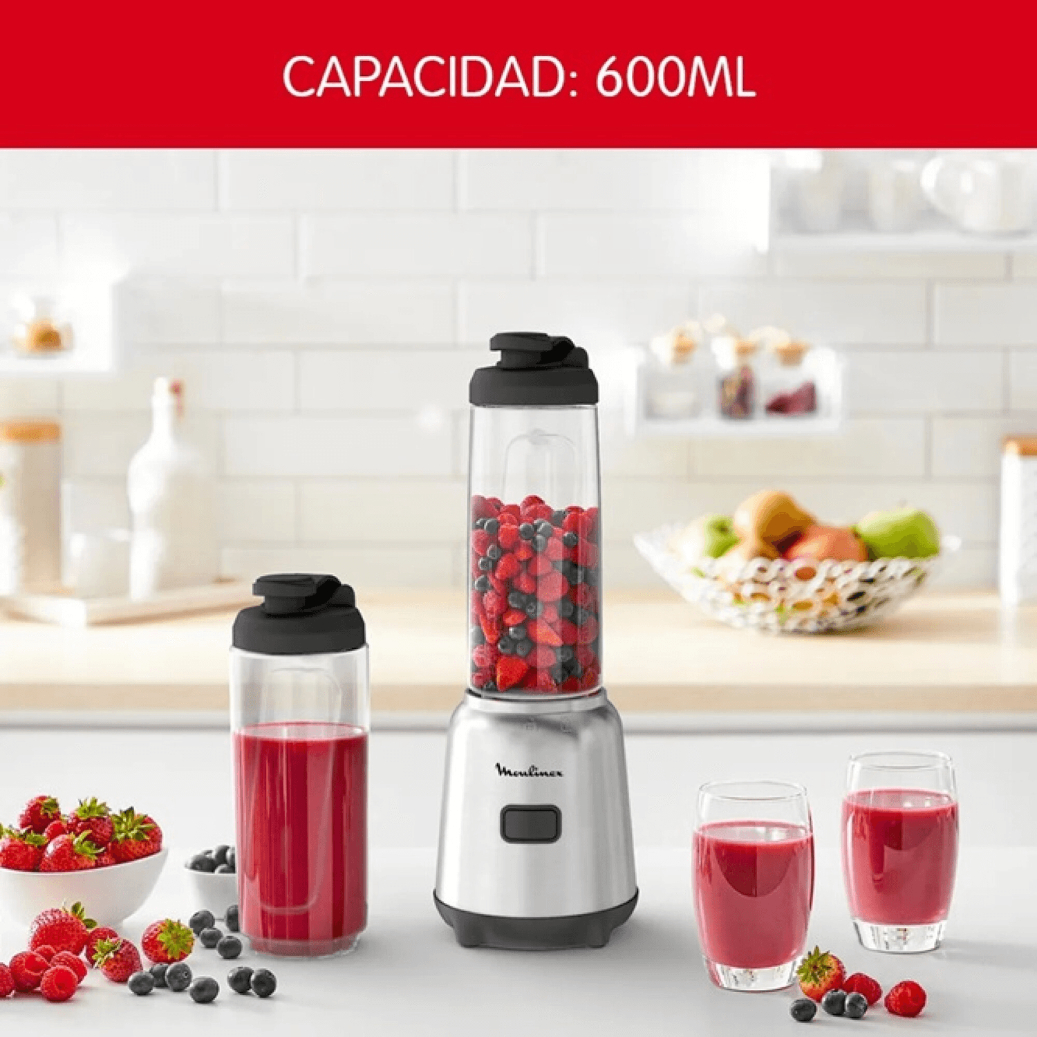 Licuadora personal Moulinex LM15FD10 con batido de frutos rojos