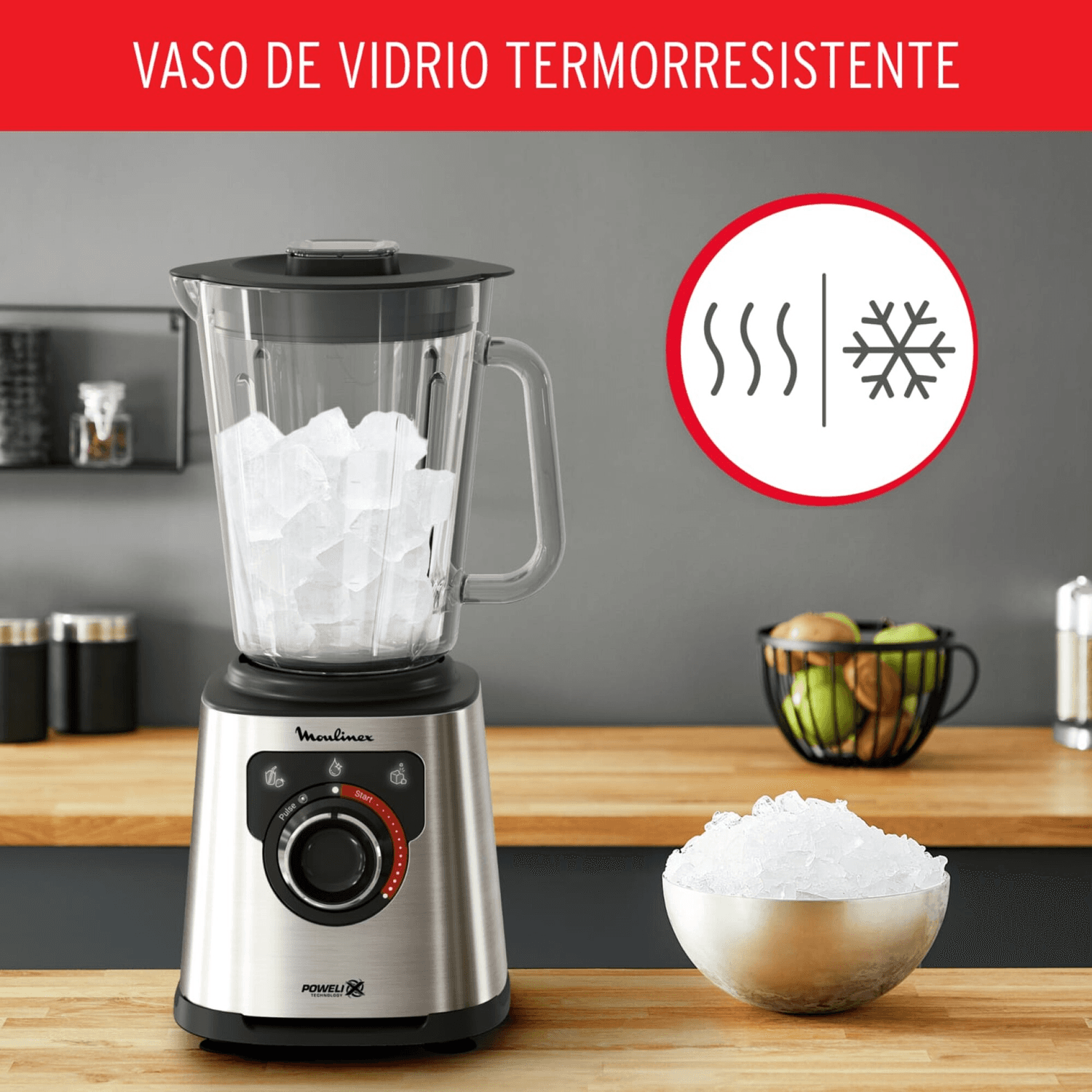 Licuadora Moulinex PerfectMix LM871D10 con hielo en la jarra de vidrio