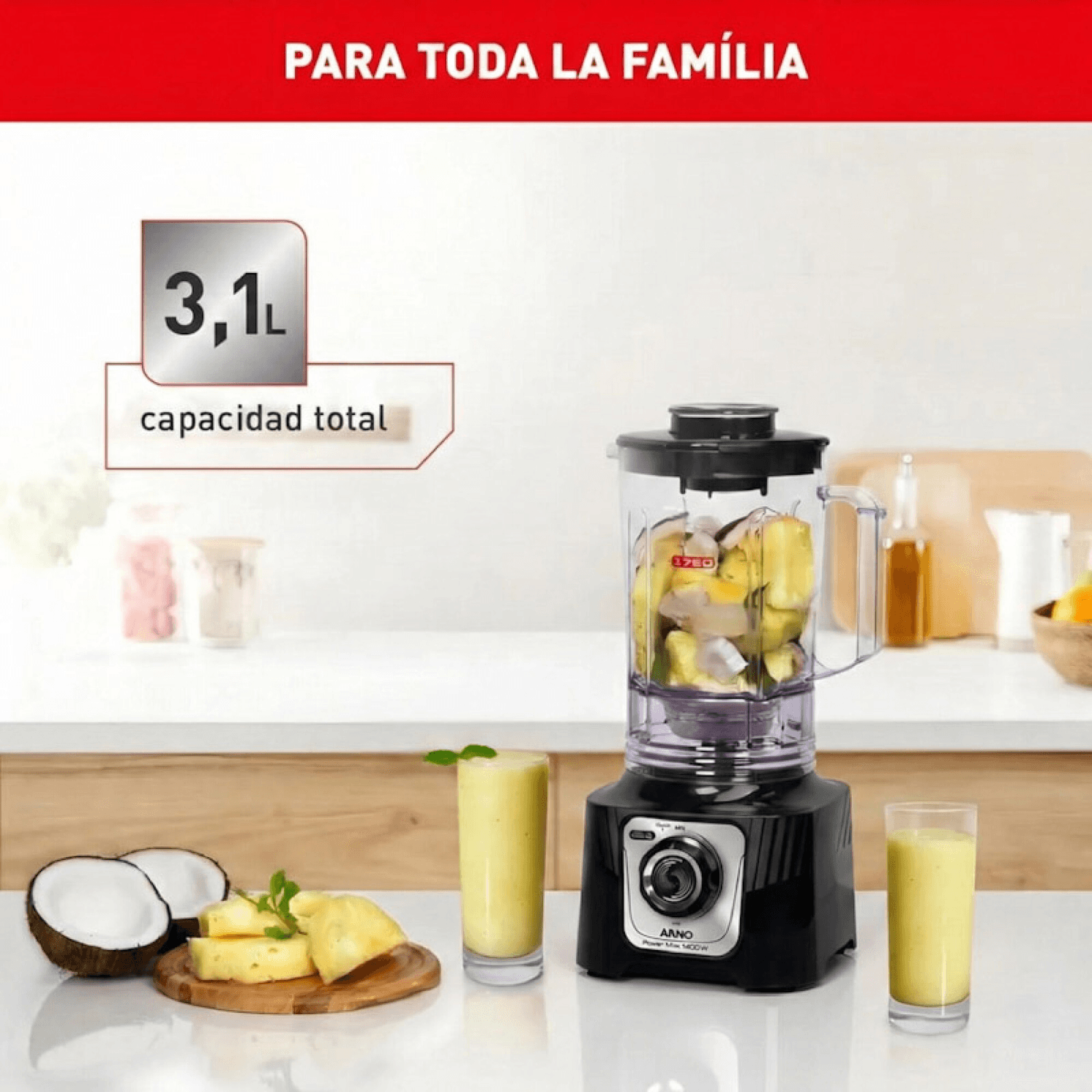 Licuadora Arno Power Max LN5578B2 en una cocina con frutas