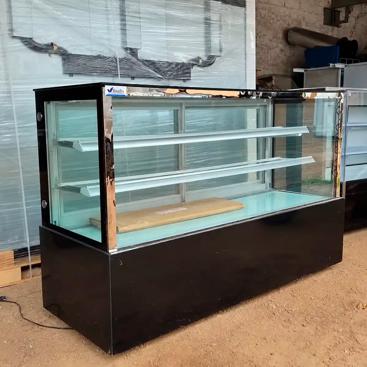 Vitrina neutra 1,80 m seminueva Demet DS1800