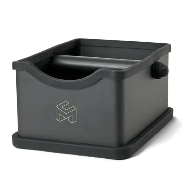 Cajón Knock Box Café sobre mesa negro mate CoffeeMax KB-3