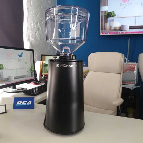 Molino de Café Tolva 1,6 kg Digital - Nuova Simonelli | Baudin