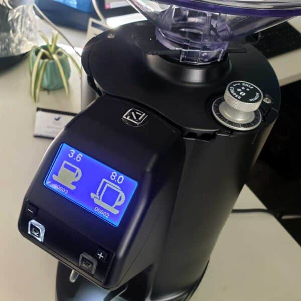 Molino de Café Tolva 1,6 kg Digital - Nuova Simonelli | Baudin