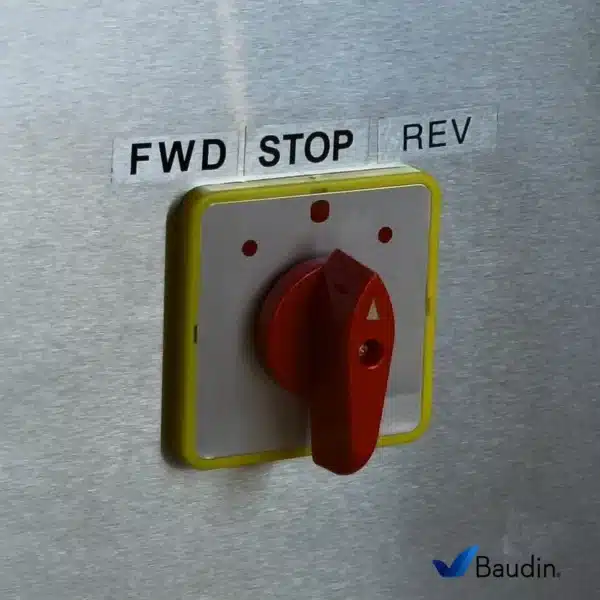 Picadora de Carne Industrial 42 Kuma Encendido