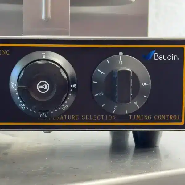 Waflera Redonda | Jameco UWB-1 | Baudin