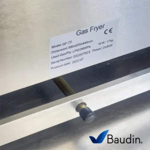 Freidor a gas 2 cubas 6 litros Lundar GF-72 Detalle Etiqueta y entrada de gas