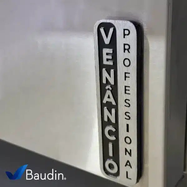 Plancha 120 Cm Profesional Venancio Prime PCM0120G-ME Detalle Logo