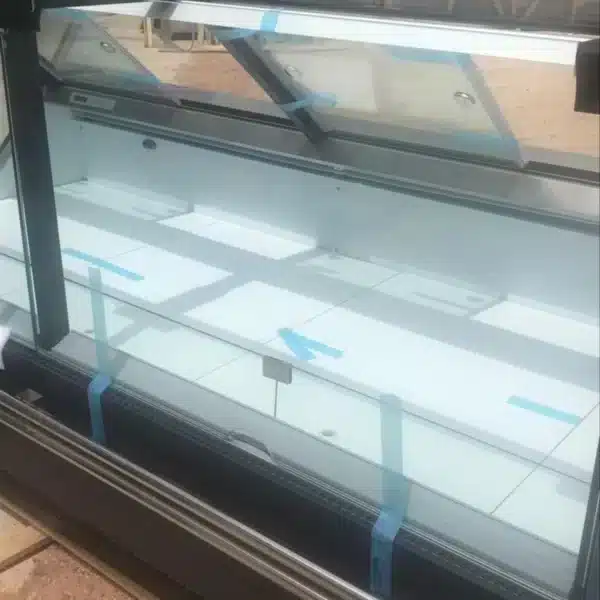 Vitrina-20-m-Refrigerada-Carnicera-Vidrio-Recto-Lundar-GTGA-200