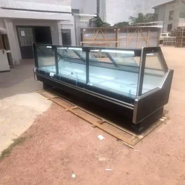 Vitrina-20-m-Refrigerada-Carnicera-Vidrio-Recto-Lundar-GTGA-200