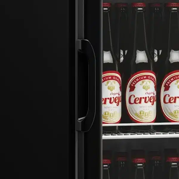 Detalle Apertura puerta de Heladera Cervecera 445 Lts Puerta Vidrio Gelopar GCB-50V PR