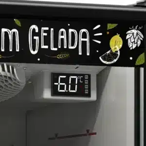 Detalle de controlador digital de Heladera Cervecera 445 Lts Puerta Vidrio Gelopar GCB-50V PR