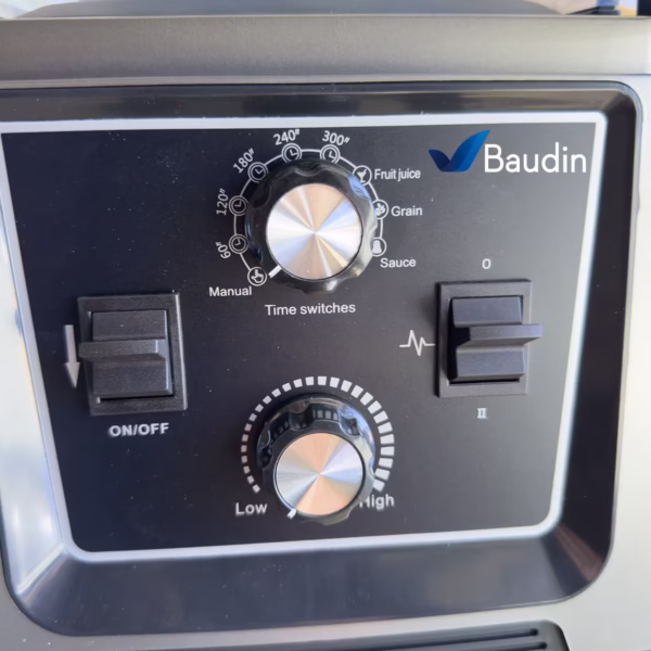 Licuadora profesional con cúpula Cobertor Insonorizador 4,5 Litros Demet LY8002 Controles