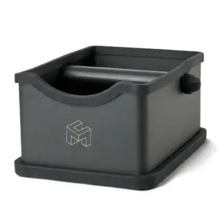 Cajón Knock Box Café sobre mesa negro mate CoffeeMax KB-3