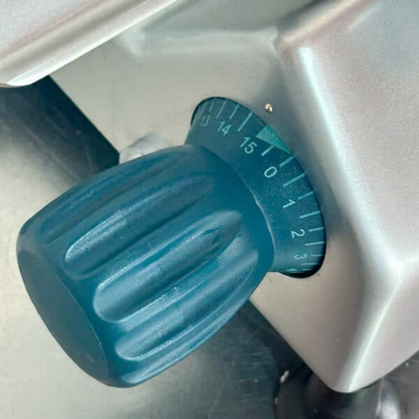 Cortadora Fiambre 33 cm | Jameco 330G/M